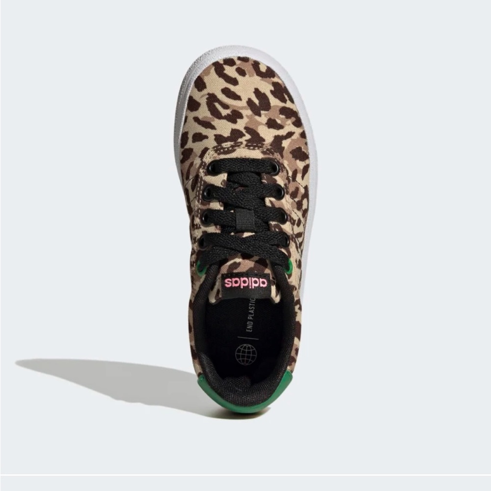 ๐๐Adidas๐๐Kids, VULC RAID3R SHOES, size 5.5 kids - Picture 5 of 14